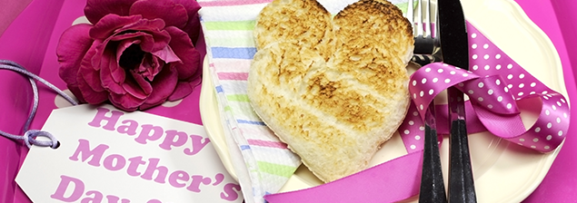 Cocinando para mamá con amor.