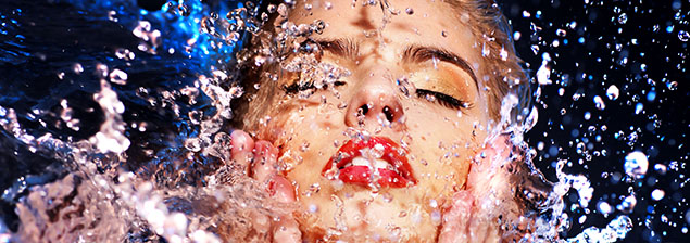 ¡Maquillaje invencible contra el agua!